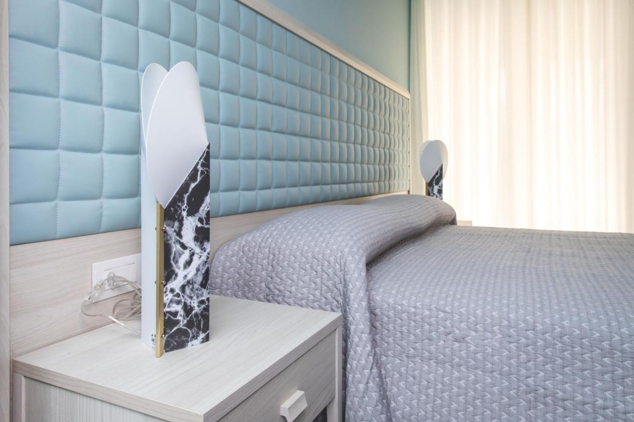 4Essences Boutique Rooms 마라테아 외부 사진