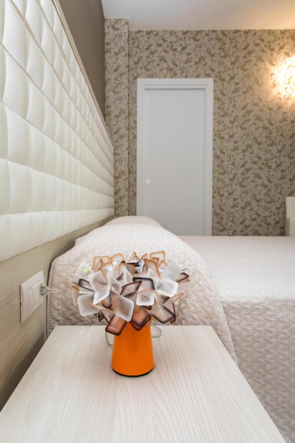 4Essences Boutique Rooms 마라테아 외부 사진